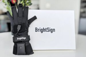 The BrightSign smart glove
