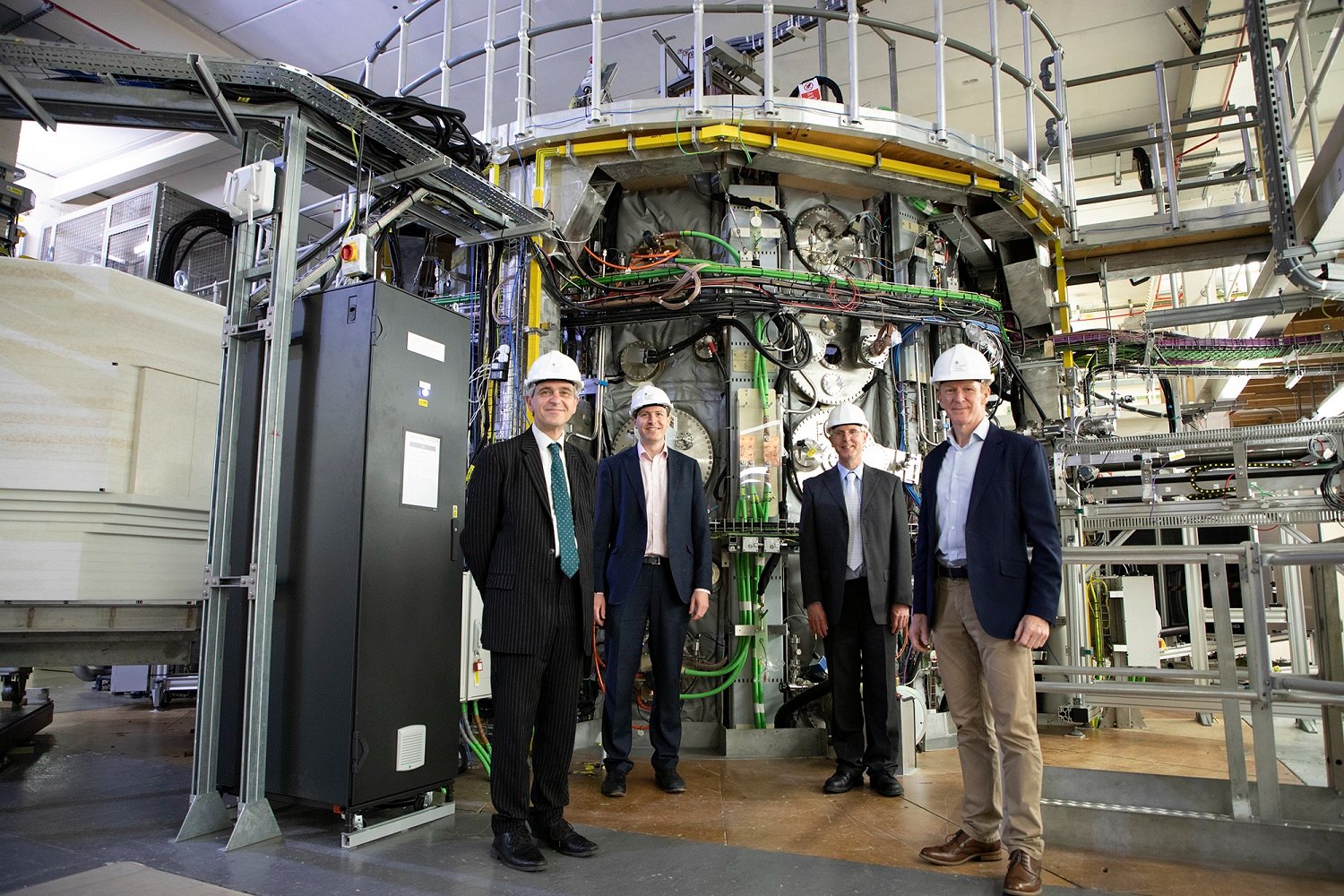 Neil Viner of EPSRC alongside Ian Chapman and Andrew Kirk of UKAEA and Tim Peake at MAST Upgrade.