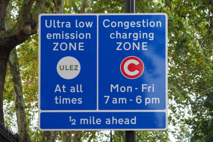 London congestion charging zone road sign