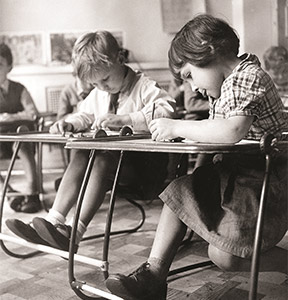 1940s school children