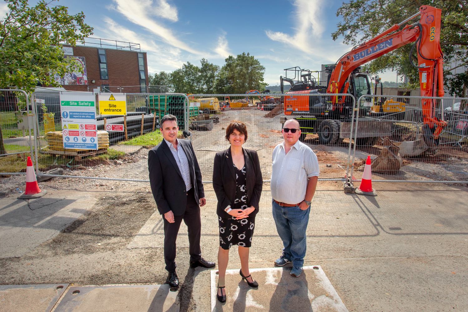 Paul Vernon, with STFC’s Kate Royce (Director of the Hartree Centre) and Dave Cable (Associate Director, Hartree Centre)