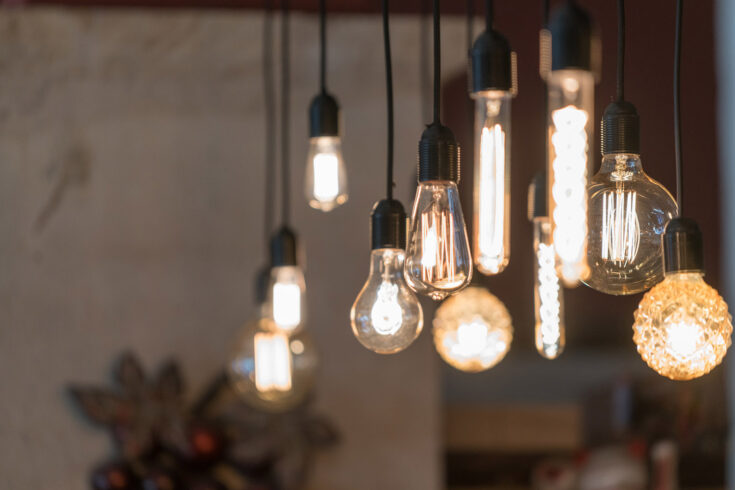 A close up view of lightbulbs