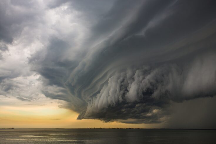 Super cell storm cloud