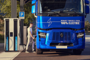 Renault Trucks electric HGV charging
