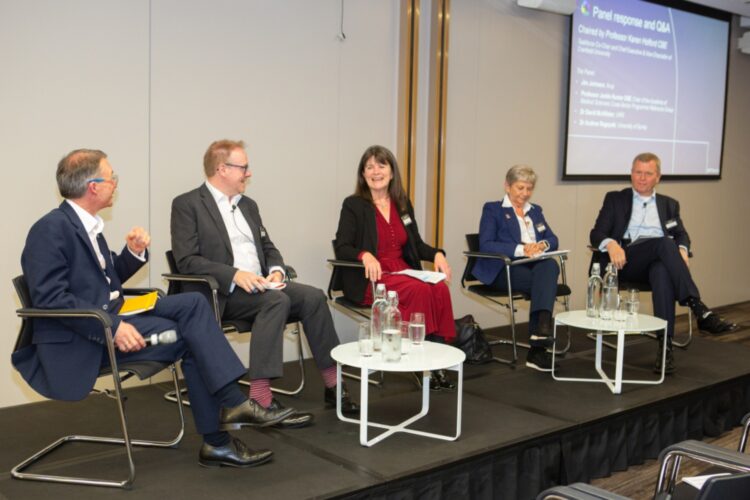 Switching Sectors: helping researchers navigate between university and ...